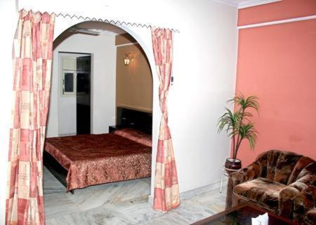 Hotel Welcome Palace Делі Номер фото